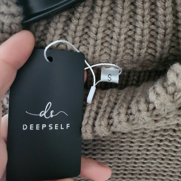 Deep Self Crewneck Chunky Knit Long Sleeves Khaki Sweater Pullover - Picture 4 of 6